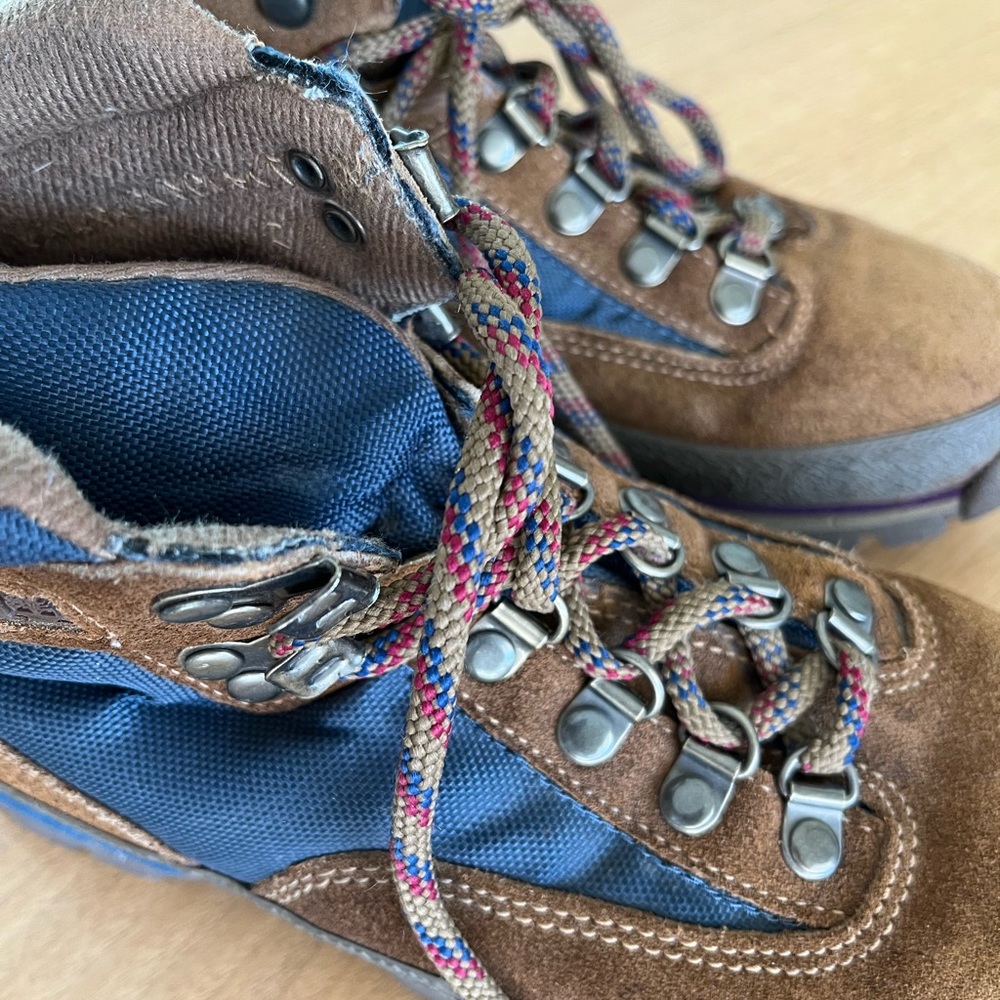 Vintage youth/big kids size 7M timberland boots. - Picture 7 of 7